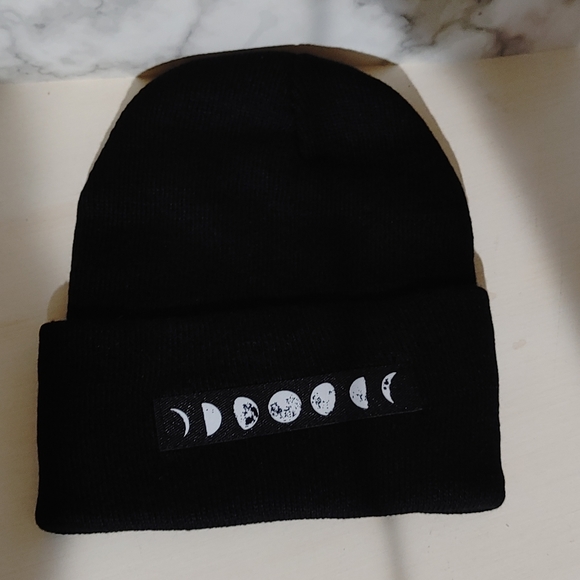 Moon Phase Beanie - Picture 3 of 4
